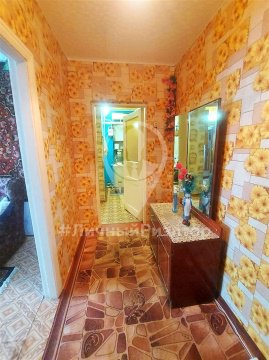 3-к квартира, 1/2 эт., 50м²