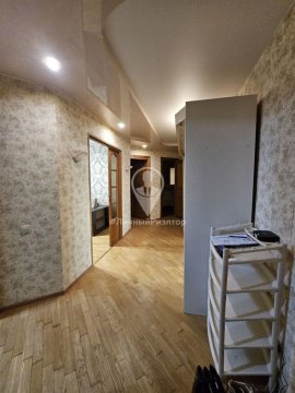 3-к квартира, 6/9 эт., 60м²