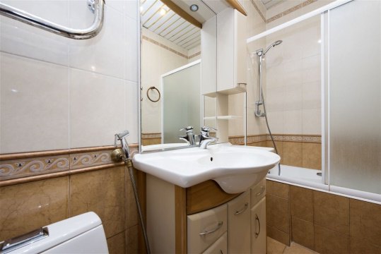 1-к квартира, 10/11 эт., 42м²