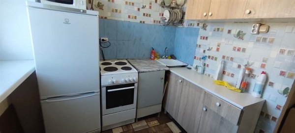 2-к квартира, 4/4 эт., 42м²